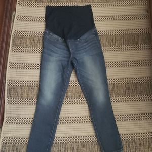 Signature Levi Strauss Maternity skinny jeans
